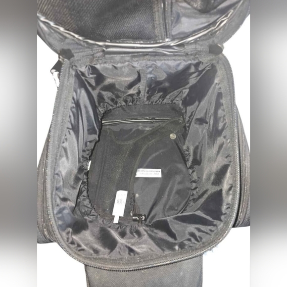 Triumph Black Tailpak Kit Motorcycle Bag, Like New - Picture 7 of 10
